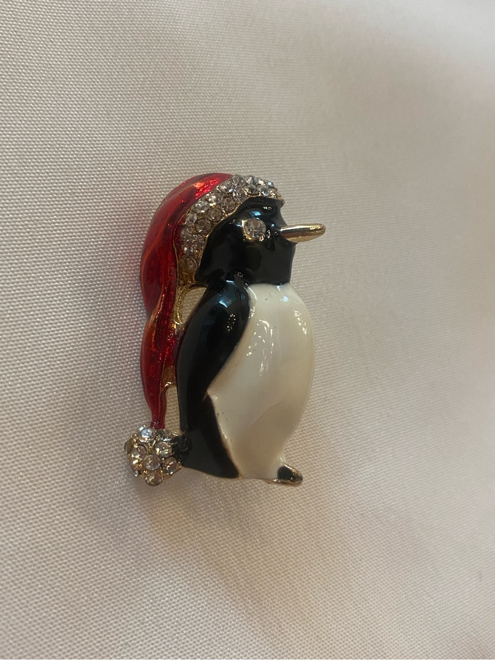 Penguin Santa Brooch Christmas New